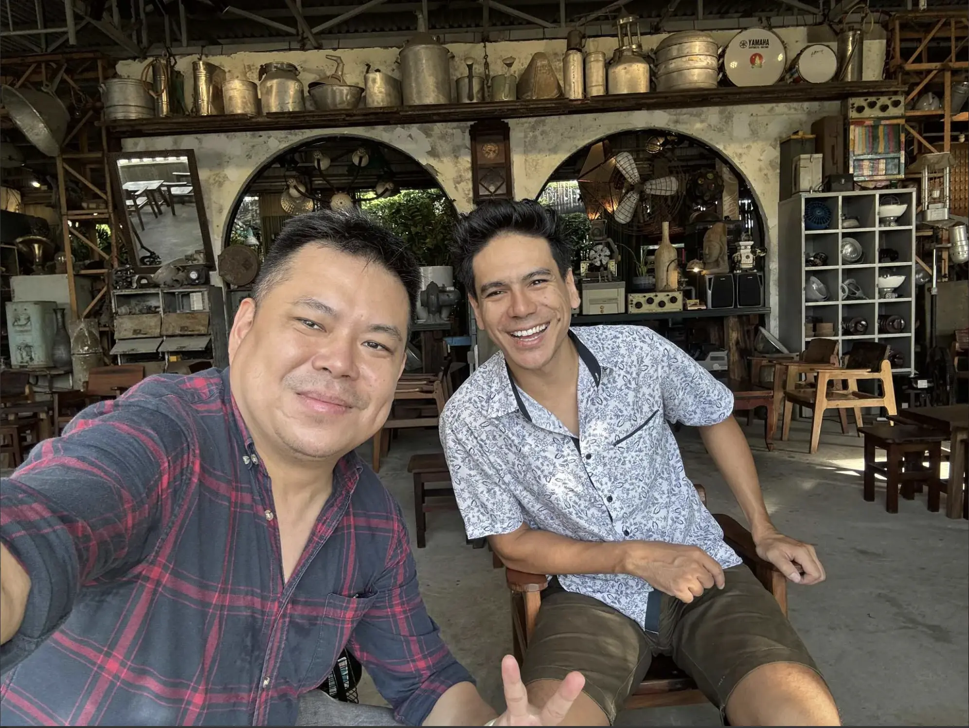 Chris G Le Chinh Gutierrez